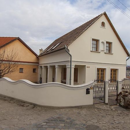 Amadeus Vendeghaz Hotel Esztergom Bagian luar foto