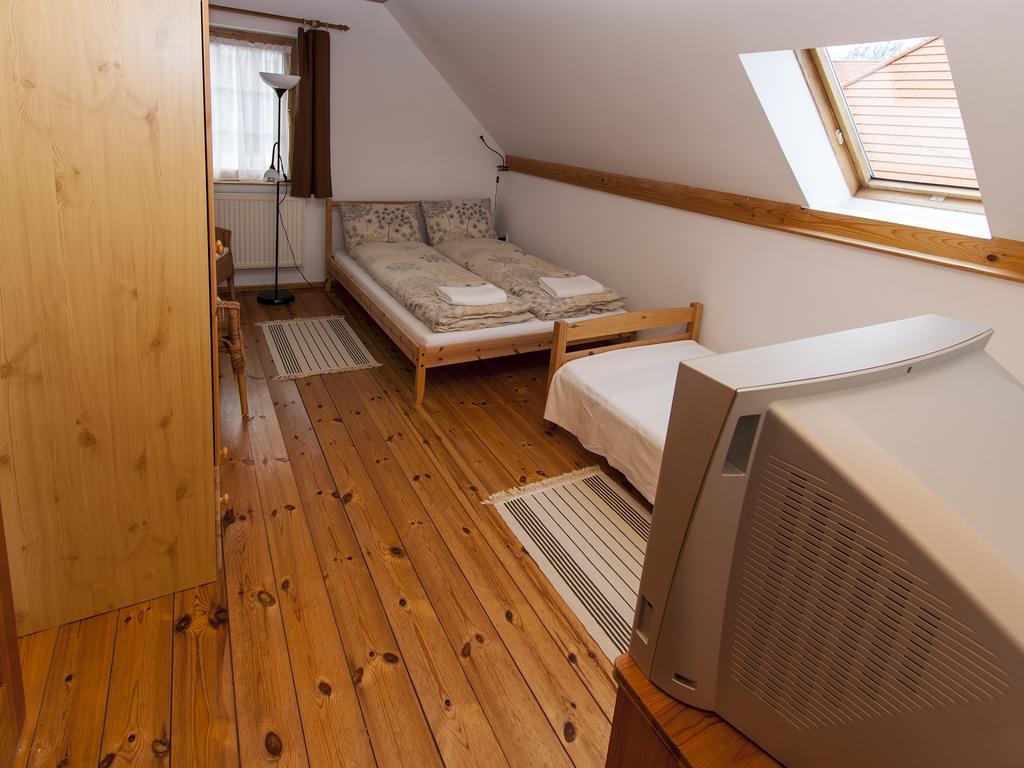 Amadeus Vendeghaz Hotel Esztergom Ruang foto