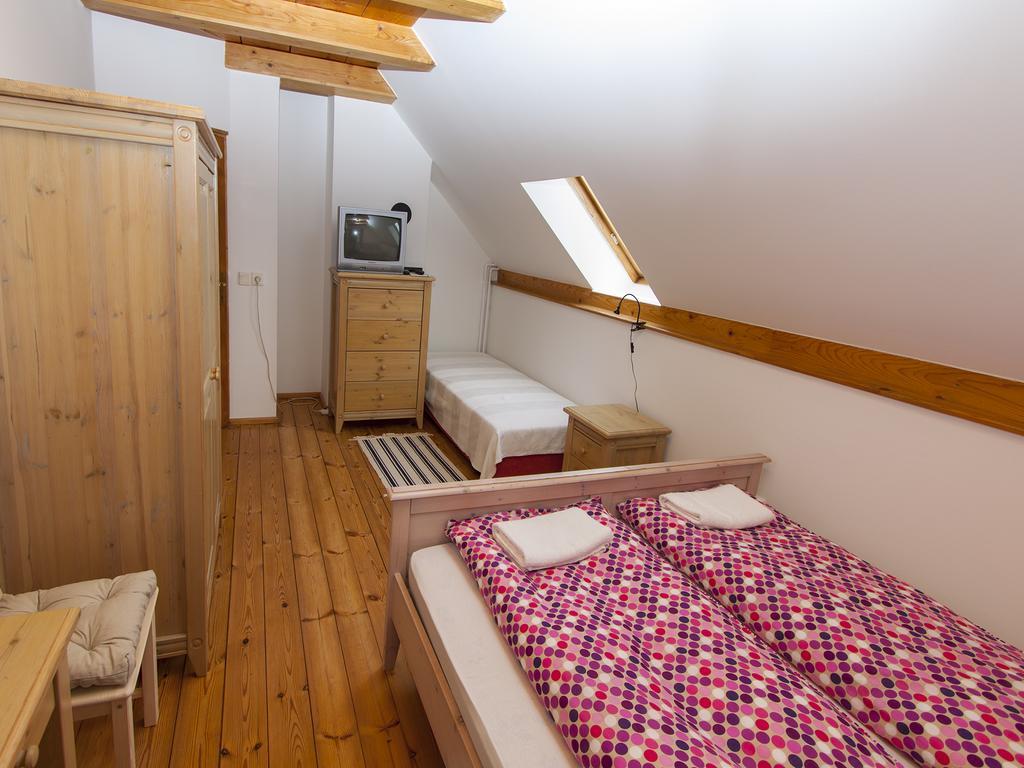 Amadeus Vendeghaz Hotel Esztergom Ruang foto