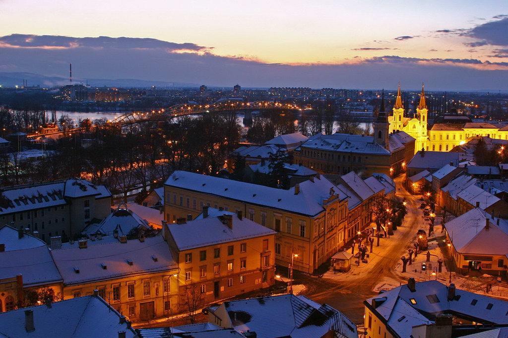 Amadeus Vendeghaz Hotel Esztergom Bagian luar foto